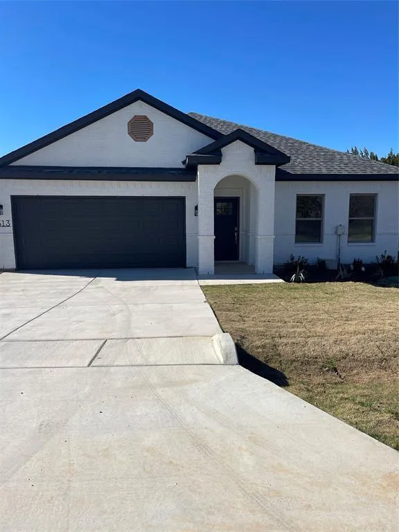 5513 Belaire Cir, Granbury, TX 76048 for Sale