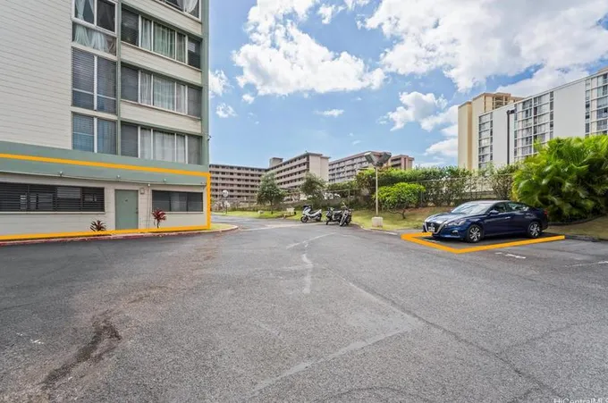 5210 Likini St #101, Honolulu, HI 96818 - MLS 202318727 for Sale