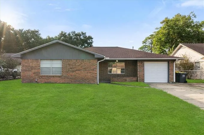 1122 Union Valley Dr, Pearland, TX 77581 for Rent