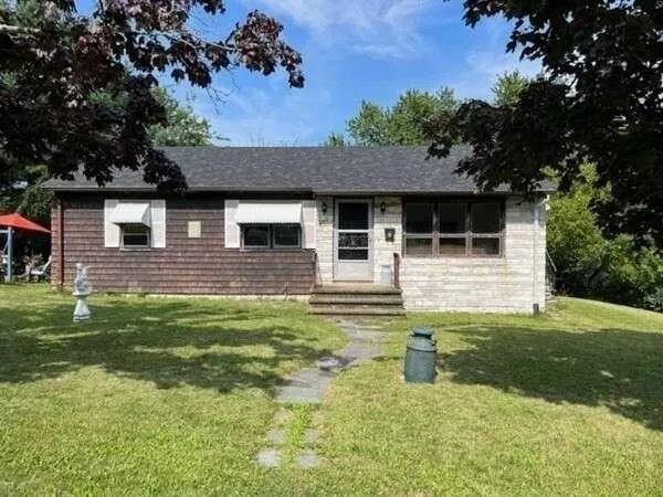 271 Bailey St, Fall River, MA 02724  607249027 for Sale
