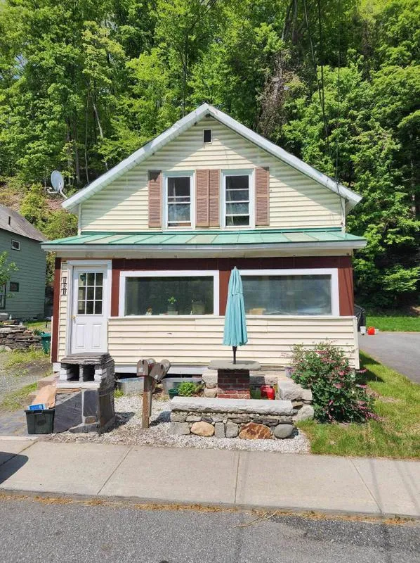 131 Williams St, Brattleboro, VT 05301 - MLS 4952696 for Sale