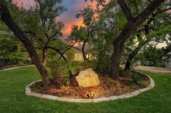 313 Flamingo Dr, Austin, TX 78734 for Sale