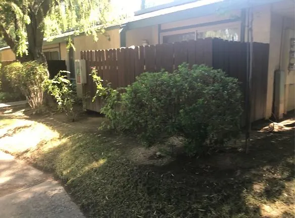 Bullard Gardens Apts Apartments - 1671 E Bullard Ave - Fresno, CA Apartments for Rent