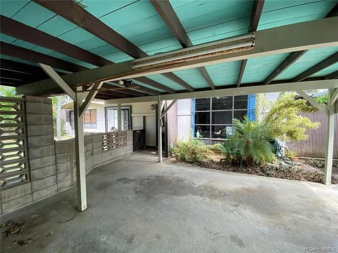 Olomana St, 557 - Main House - 1  Olomana St, 557 - Main House for Sale