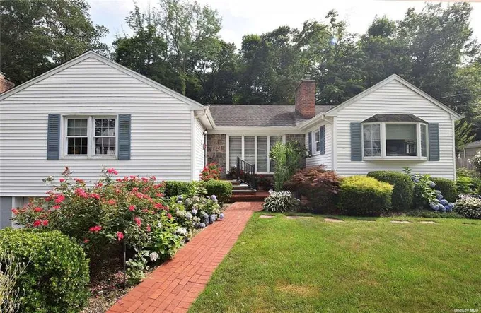 Huntington, Suffolk County, NY House for sale Property ID: 417100447