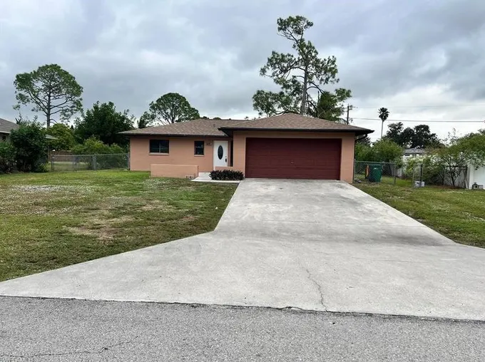 5440 25th Pl SW, Naples, FL 34116 - MLS 223092688 for Sale