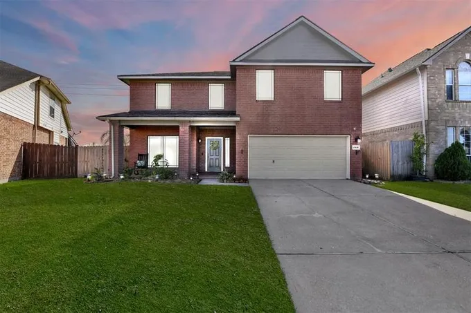 15038 Diamond Way, Baytown, TX 77523 for Sale