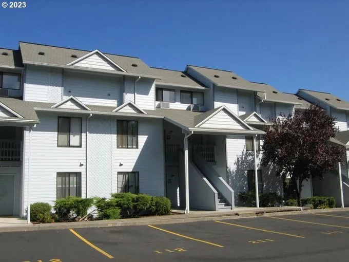 301 N 15TH ST UNIT 116, Hood River, OR 97031 Condominium For Sale  MLS# 23652162