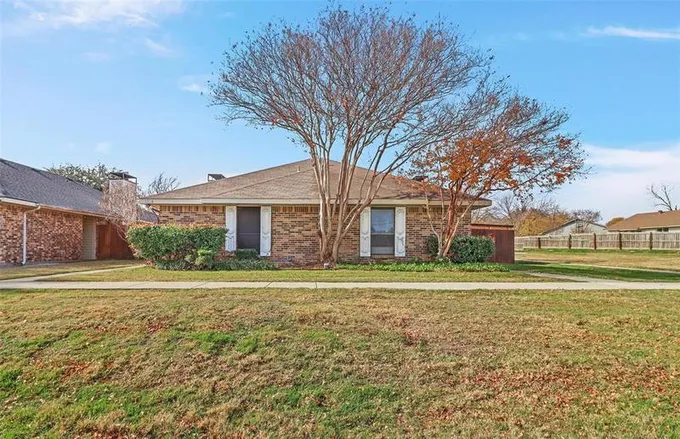 2320 Carol Good Ln, Carrollton, TX 75006 for Sale
