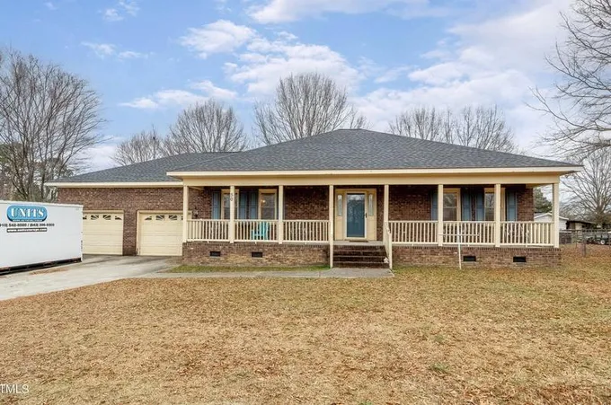50 Powell Dr, Smithfield, NC 27577 - MLS 10003623 for Sale