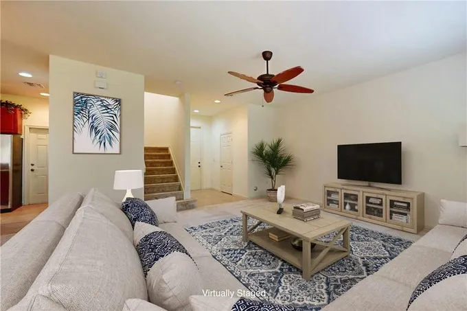 2569 STOCKBRIDGE SQ SW, Vero Beach, FL 32962 Single Family Residence For Sale  MLS# 270929