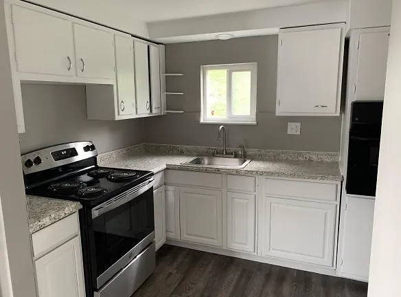 555 New Alexandria Rd unit 1 - Greensburg, PA 15601 - Home For Rent