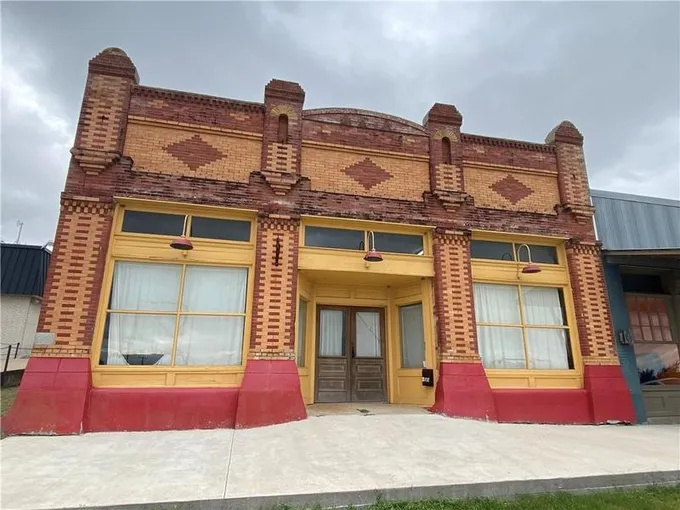 202 N Commerce St, Coupland, TX 78615 for Rent