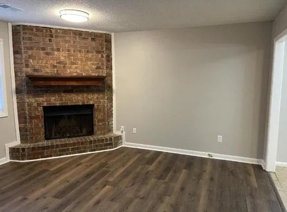 4005 Hawthorne Cir - Smyrna, GA 30080 - Home For Rent