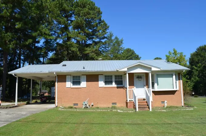 114 Airport Rd, Siler City, NC 27344 - MLS 2533452 for Sale