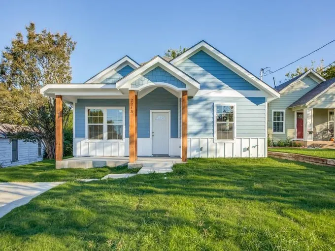 2213 W Bond St, Denison, TX 75020 for Rent
