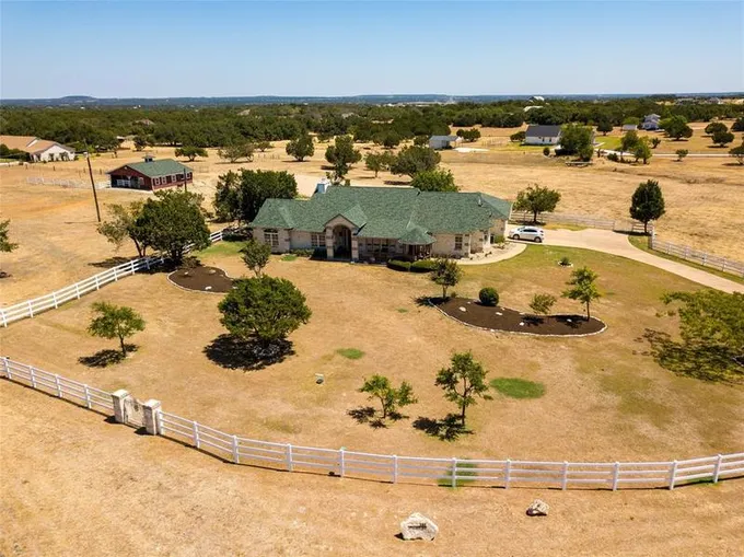 385 Appaloosa Run, Liberty Hill, TX 78642 for Sale