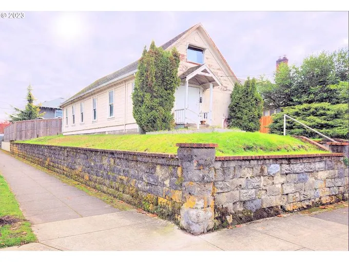 4550 NE 20TH AVE, Portland OR 97211 for Sale