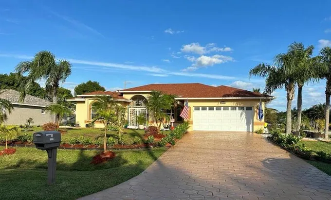 3228 SE PINTO ST, Port St. Lucie, FL 34984 Single Family Residence For Sale  MLS# A11515297