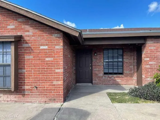 1 Bedroom 1 Bathroom  Misty Hollow Apartments for Sale