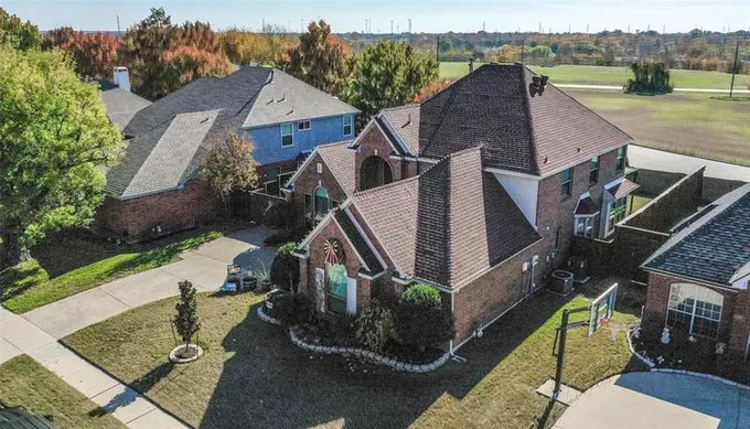 606 Palm Desert Dr, Garland, TX 75044 for Sale