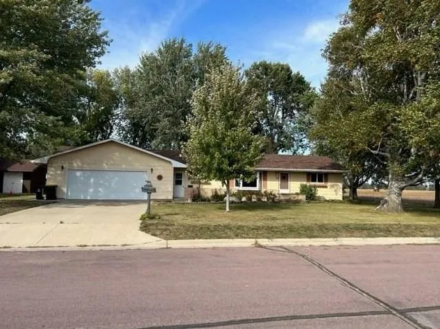 306 9th St, Westbrook, MN 56183 - MLS 6442235 for Sale