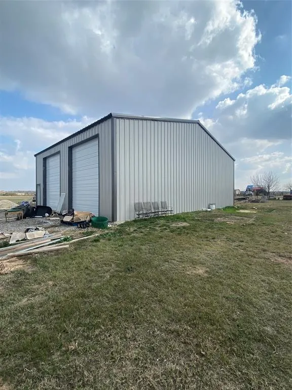 275 County Road 396, Jarrell, TX 76537 for Sale