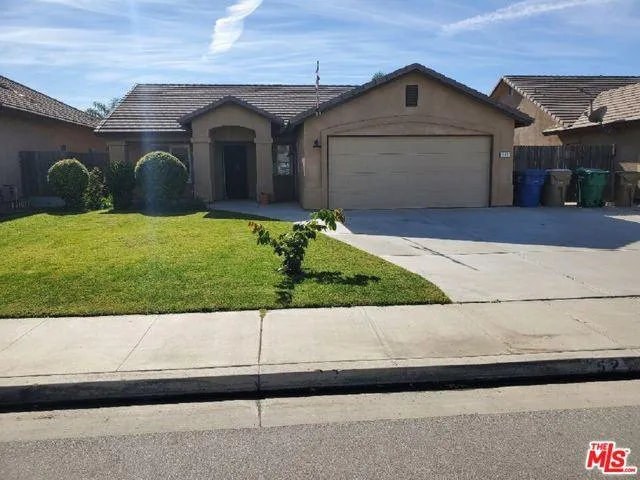 527 Shady Meadow, Bakersfield CA 93308 for Sale