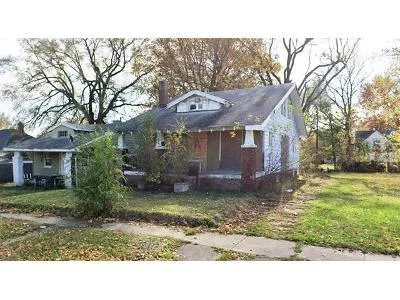E North St for Sale
