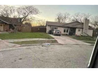 Lorraine Cir for Sale