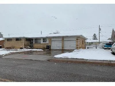 Lee Dr for Sale