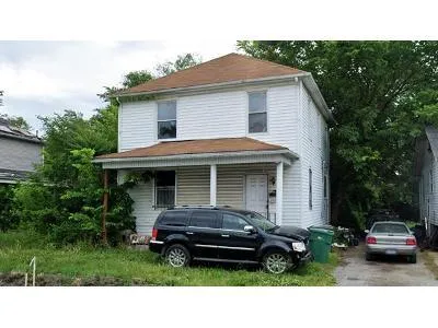 Renshaw Ave for Sale