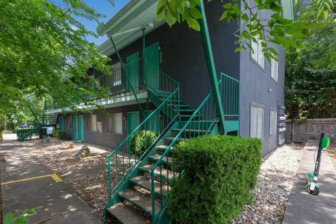 404 W 35th St #105, Austin, TX 78705 for Rent