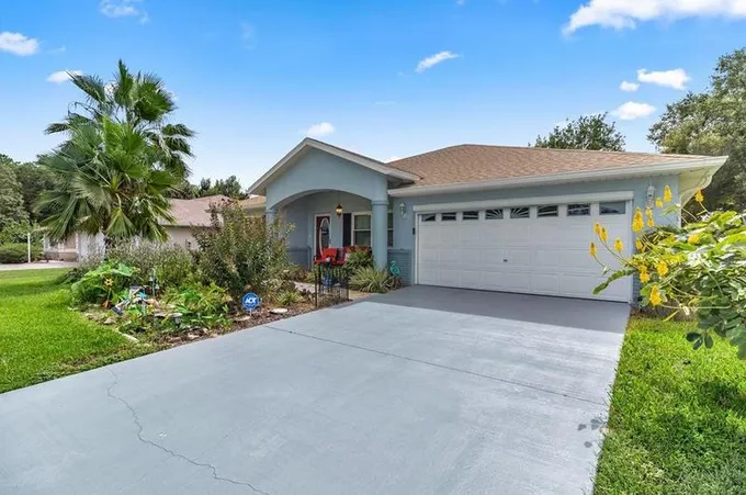 5860 SW 102nd St, Ocala, FL 34476 - MLS OM665703 for Sale