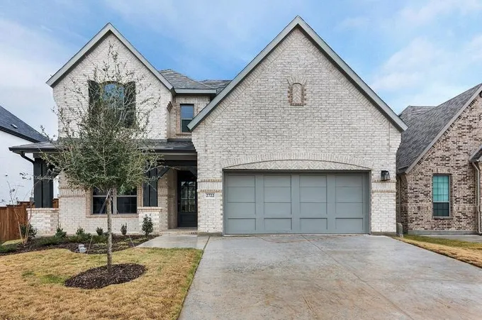 2722 Chambray Ln, Mansfield, TX 76063 - MLS 20378959 for Sale
