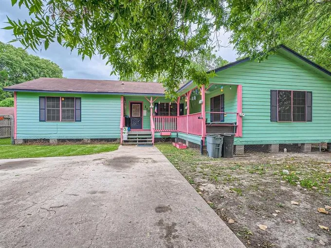 110 Blinkin Ave, Crosby, TX 77532 for Sale
