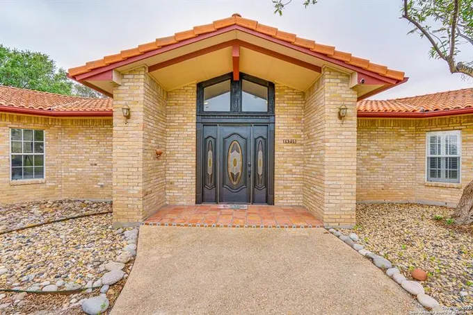 18715 W FM 2790 S, Lytle, TX 78052 for Sale