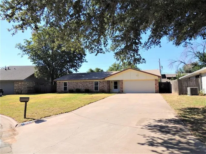5301 Hunters Cir, Abilene, TX 79606 for Sale