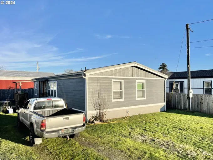 160 N 10TH ST, Lakeside OR 97449 for Sale