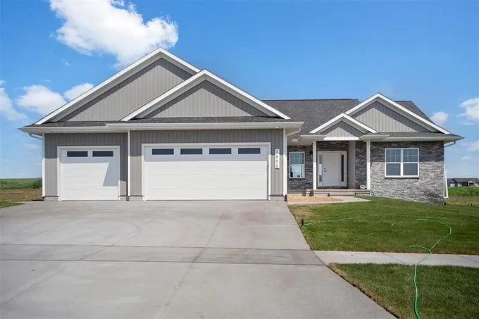 1600 Heartland St, Fairfax, IA 52228  MLS# 202303024 for Sale