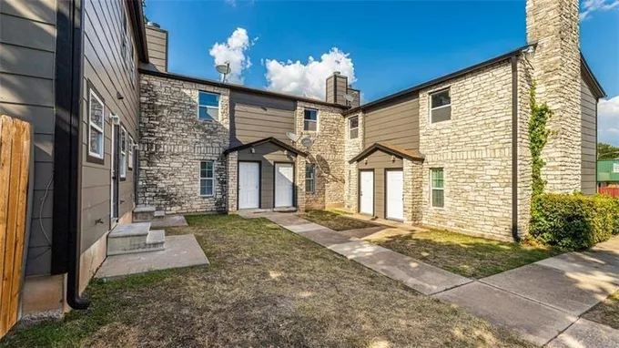 2902 Sweeney Ln #4, Austin, TX 78723 for Rent