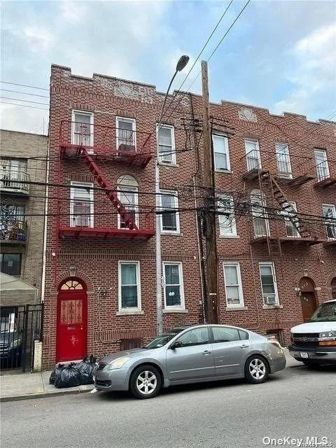 Corona, Queens County, NY House for sale Property ID: 418330354