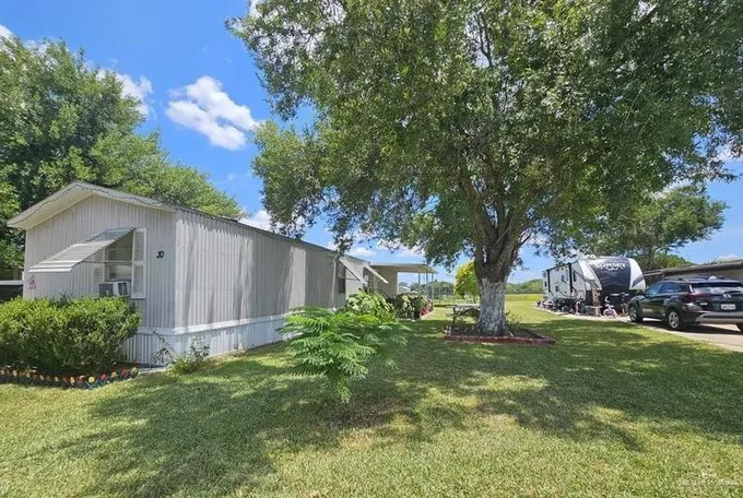 30 N Indian Lake Drive, Los Fresnos, TX 78566 for Sale