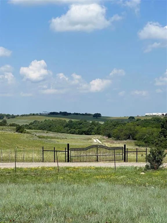 8455 Ellis Dr, Weatherford, TX 76088 for Sale