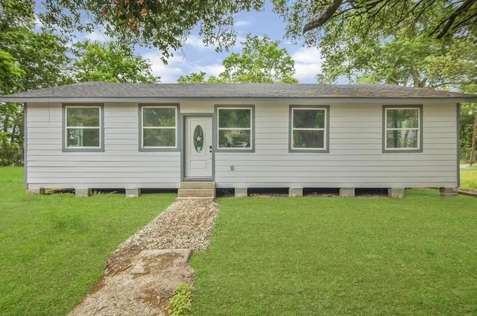 210 Blackshear St, Tomball, TX 77375 - MLS 8870901 for Sale