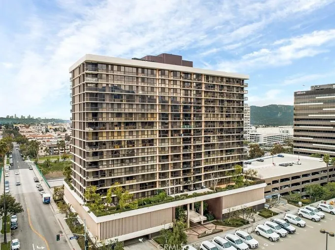 222 Monterey Rd #305, Glendale, CA 91206 - MLS GD23203085 for Sale