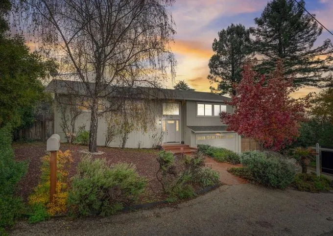 8 Windemere Ln, Aptos, CA 95003 - MLS ML81949918 for Sale