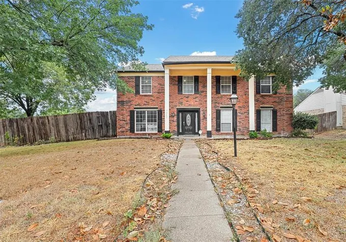 827 Nora Ln, Desoto, TX 75115 for Sale