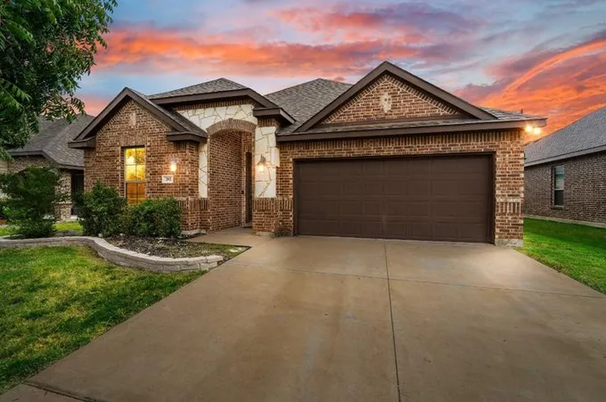 202 Colter Dr, Waxahachie, TX 75167 - MLS 20444674 for Sale