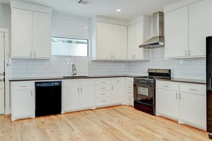1619 Dumble St, HOUSTON, TX 77023 for Sale